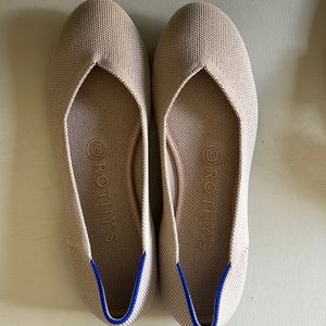 Rothy’s Round Toe - Nude/Tan Size 6